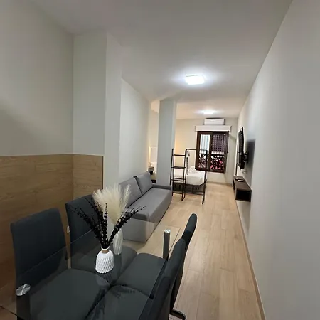 Apartamento Oasis La Corredera, En Pleno Casco Histórico Córdova